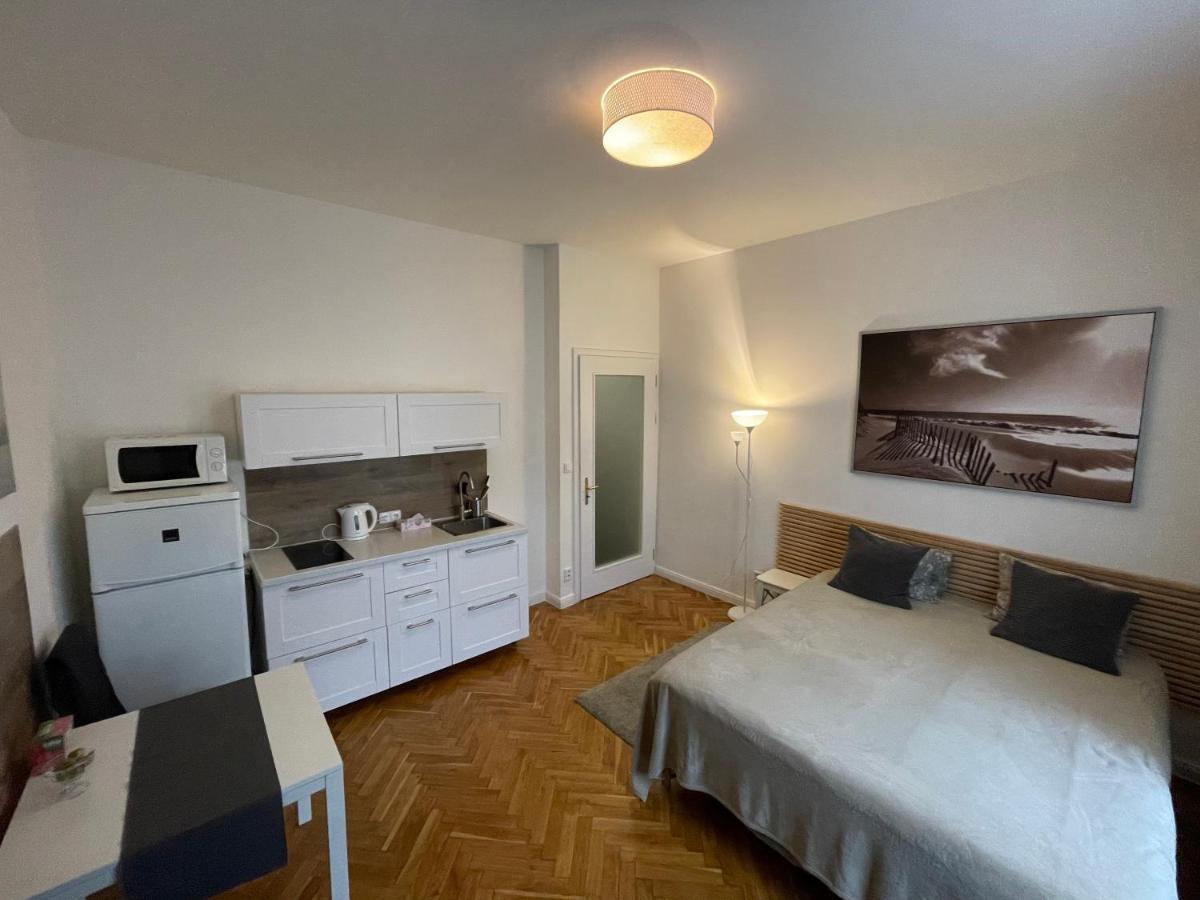 Apartmen -Studio Praha Bagian luar foto